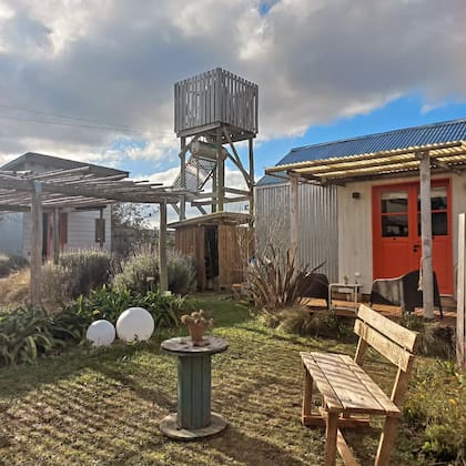 Con termotanques solares, las tiny houses proponen viver de manera sustentable y en concordancia con la naturaleza