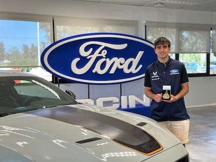 Con trece años creó un karting y terminó como mecánico del Rally Dakar en el equipo de M-Sport