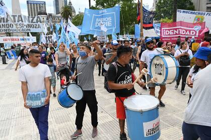 Con un acto en la Plaza de Mayo se celebra hoy el Día de la Democracia y los DD.HH.
