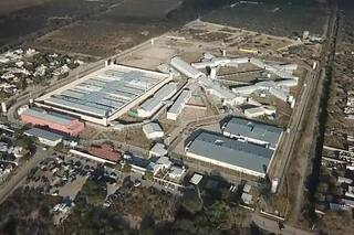 Lo habían detenido por ingresar droga en una cárcel con un dron y se escapó por un techo