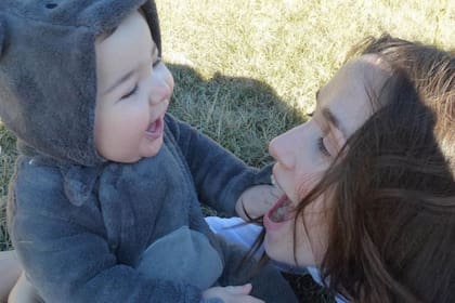 Con un dulce álbum de fotos, Natalia Oreiro homenajeó a su hijo en su cumpleaños