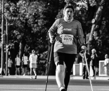 Con un espíritu aventurero que la caracteriza, sumado a sus ganas de encarar nuevos desafíos, Andrea fue probando maratones de calle y algo de montañas y cerritos.