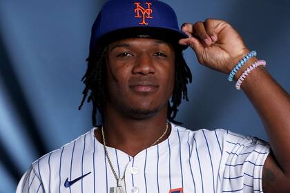 Con un impresionante rendimiento ofensivo en sus primeros juegos con los Mets, Acuña se destacó con un promedio de .379 y tres jonrones