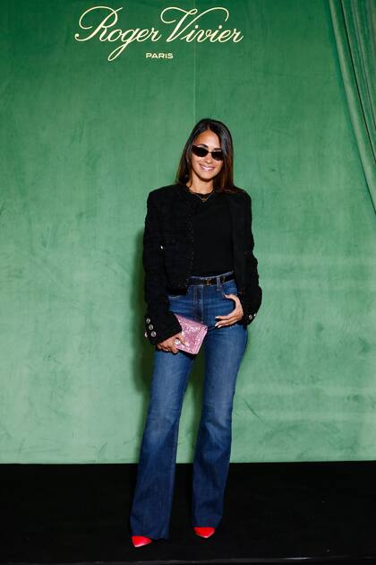 Con un look más relajado, Antonela Roccuzzo asistió a un evento para la prensa de Roger Vivier. Pese a su bajo perfil, la mujer de Leo Messi tiene más de 20 millones de seguidores en Instagram y cada imagen que publica se viraliza (Photo by Julien M. Hekimian/Getty Images For Roger Vivier )