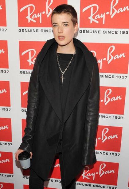 Con un look total black en Nueva York