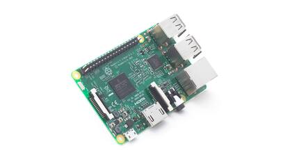 Con un precio de 35 dólares, la microcomputadora Raspberry Pi 3 cuenta con un procesador más potente y conectividad Bluetooth y Wi-Fi