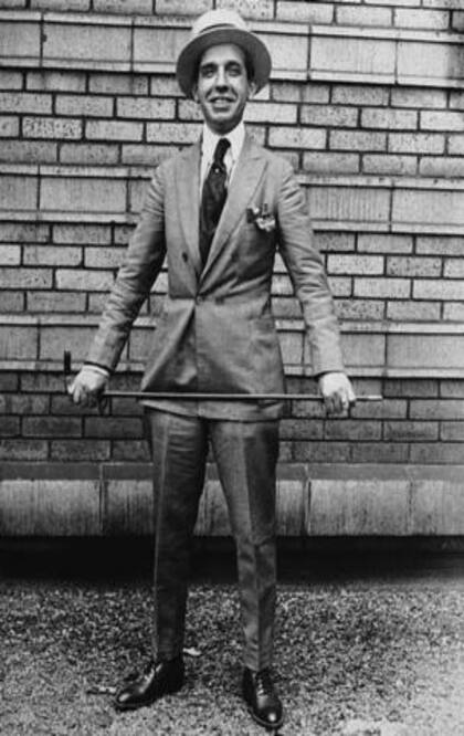 Con una amable sonrisa y una actitud aparentemente despreocupada, Ponzi logró recuperar en pocos días la confianza de los inversores