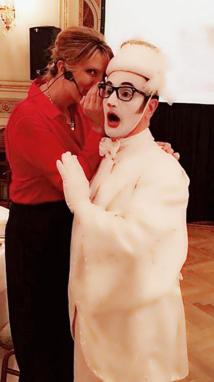 Con una charla amena y divertida, se enseñará a los más pequeños sobre el arte del protocolo