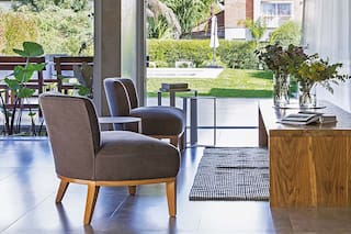 Luz verde: una casa con centro abierto para aprovechar la naturaleza al máximo