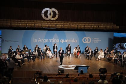 Con una fuerte apelación al diálogo, Alberto Fernández presentó el Consejo Económico