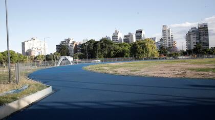Con una nueva pista, el oeste porteño será el polo runner más codiciado, el circuito de 400 metros ubicado en el Parque Chacabuco tendrá una carpeta sintética homologada por la IAAF; se inaugurará los primeros días de diciembre