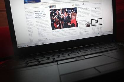 Con una técnica personalizada de marketing on line, los usuarios de Internet comienzan a ver los mismos avisos en los diferentes sitios web que visitan