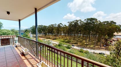 Con vista al puerto, otra de las casas que se venden en la zona está localizada en Tazones