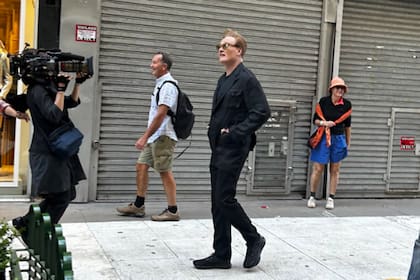 Conan O'Brien, el flamante conductor del próximo Oscar, en un momento de la grabación de su programa de viajes en Buenos Aires, donde estuvo hace exactamente un año