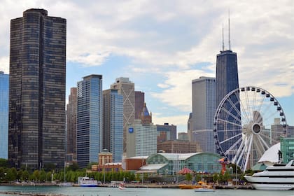 Concejo de Chicago aprueba toques de queda exprés: policía podrá imponer restricciones con solo 30 minutos de anticipación