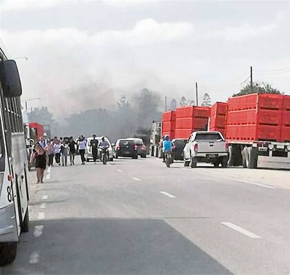 Concentraciones de transportistas en las rutas de Tucumán ponen en jaque la temporada de limón