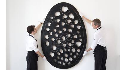 Concepto espacial. El fin de Dios, obra de Lucio Fontana subastada en Sotheby's por 24.7 millones de dólares