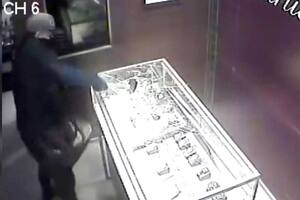 Ocho años de cárcel para los ideólogos de los millonarios asaltos a Galerías Pacífico y el Patio Bullrich