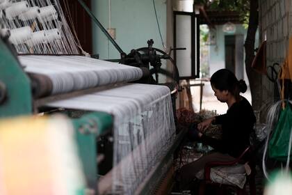 Confeccionar la muselina de Dhaka lleva mucho tiempo y paciencia