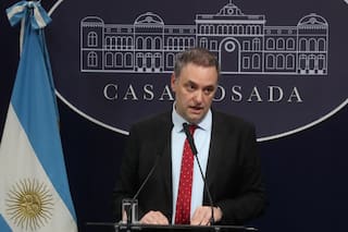 Adorni apuntó contra la CGT en las primeras horas del paro