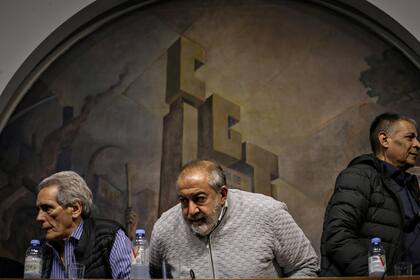 Conferencia de prensa de la CGT donde se ratificó la movilización y el paro.