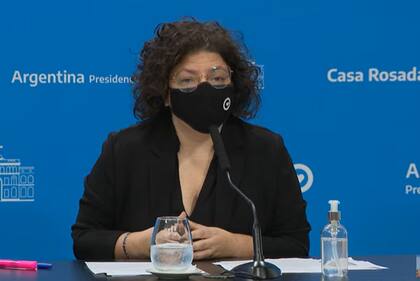 La ministra de Salud, Carla Vizzotti, durante el anuncio de esta mañana