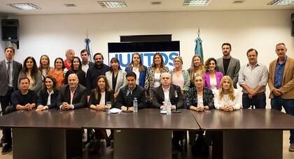 Conferencia de prensa de los legisladores bonaerenses de Juntos