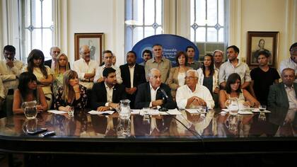 Conferencia de prensa de Oscar Parrilli despues del pedido de dentención