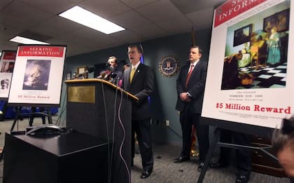 Conferencia de prensa del FBI en Boston durante la investigación del robo de obras de arte del Museo Isabella Stewart Gardner el 15 de marzo de 2013