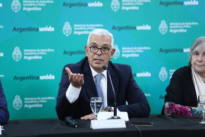 El ministro de Agricultura, Julián Domínguez, negó una suba de las retenciones