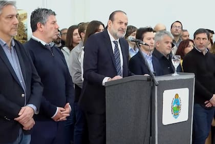 Conferencia de prensa . Municipio de Bahía Blanca