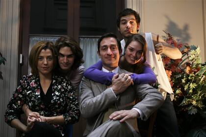 Conforte, Mayer, Paker, Otero y Dente, parte del elenco