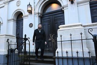 Congregación huye tras incendio provocado en la puerta de sinagoga en Australia