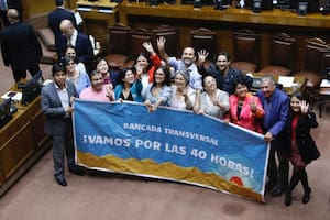 Chile aprobó una reducción de la jornada laboral semanal que lo deja como una excepción en América Latina