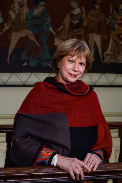 Coni Vera recuerda su debut en las tablas a los 9 años: "Fue una experiencia increíble, que para mí era un juego. El día del estreno, el Liceo estaba repleto y en el final, que era muy conmovedor, aplaudieron un montón. Fue apoteótico. Yo lloraba de emoción"