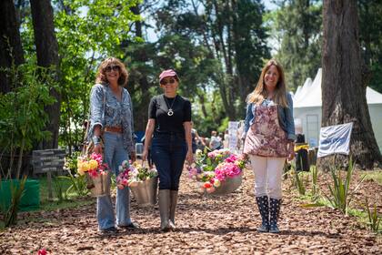 Connie Moreno Quintana y amigas.
