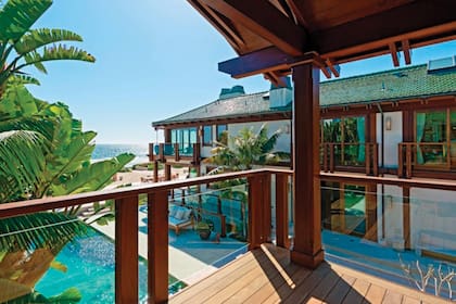 Conocida como “Orchid House”, la propiedad está valuada en 100 millones de dólares y cuenta con cuatro mil metros cuadrados