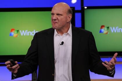 Conocido por sus enérgicas presentaciones, el actual dueño de los Clippers mantiene su euforia en cada una de sus apariciones públicas al frente del equipo