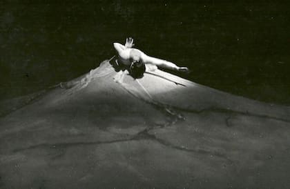 Estela Maris, en el prólogo de "La consagración de la primavera", la noche del estreno para Amigos de la Danza, en el Teatro San Martín, 1966