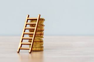 El Estado se queda con casi el 73% de los pesos depositados en los bancos