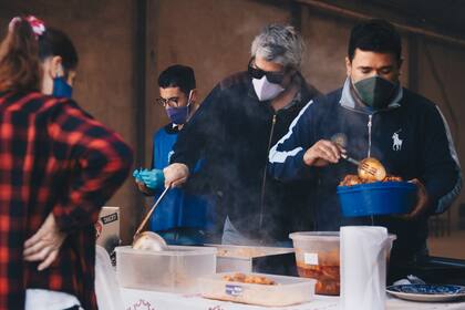 Conseguir trabajo y alimento en cuarentena es especialmente complejo para los migrantes