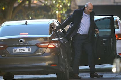 Federico Sturzenegger está a favor de la apertura en el mercado de medicamentos, pero encuentra dificultades para avanzar.