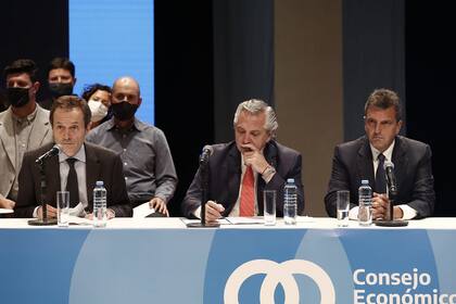 Beliz, Fernández y Massa, en el Consejo Económico y Social