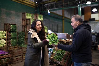 Considera que en el Mercado Central se deben realizar charlas sobre alimentación a chicos en edad escolar.