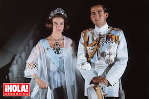 Constantino se había preparado para ser rey, pero ocupó ese rol por un tiempo muy breve. En 1967, una junta militar lo obligó a exiliarse en Roma junto con su mujer, Ana María .