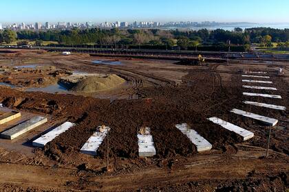 Construcción del Club Tiro Federal en el nuevo terreno junto al Rio de la Plata