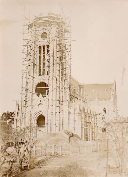 Construcción del nuevo templo, 1896