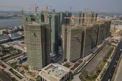 Construcción inacabada de China Evergrande en Dongguan, provincia de Guangdong, China, 28 de septiembre de 2021.