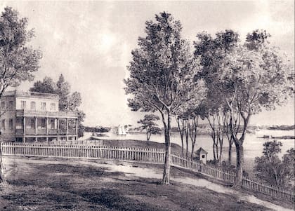 Construida en 1799 como casa de campo del comerciante Archibald Gracie, esta mansión federal de madera es hoy uno de los edificios más antiguos de Manhattan y la residencia oficial de los alcaldes de Nueva York desde 1942
