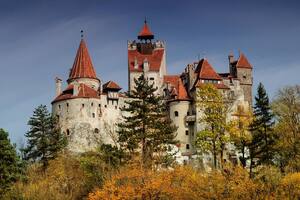 Así son las entrañas del mítico castillo de Drácula en Rumania